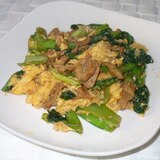 小松菜と牛肉と卵のめんつゆマヨネーズ炒め